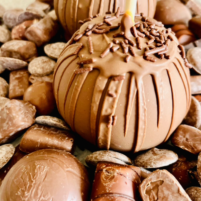 Milk, chocolate caramel apple